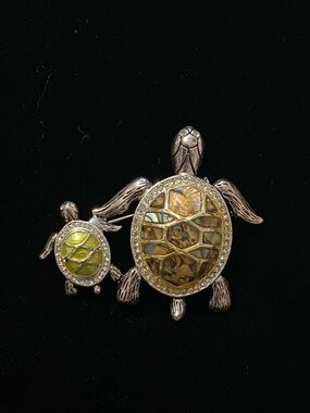 Turtle Duo Abalone Shell Brooch - Iridescent Green & Gold